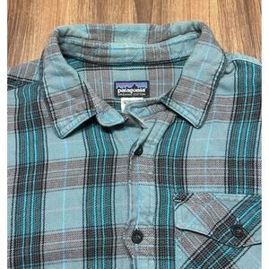 Patagonia Mens Iron Ridge Flannel Shirt Teal Plaid Long Sleeve Button Up Sz M